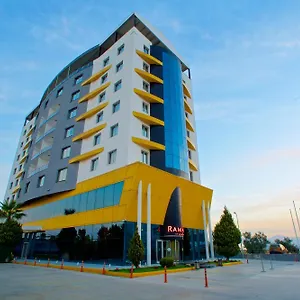 Ramada By Wyndham Сома